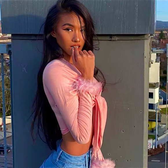 Pink long sleeve feather trim tie front crop top - Picture 13 of 16